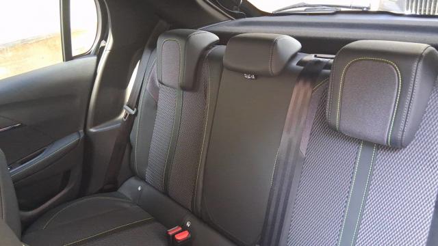 Peugeot 208 image 2