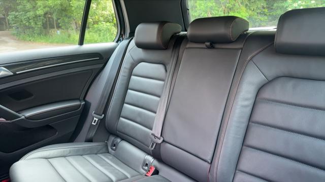 Volkswagen Golf image 2