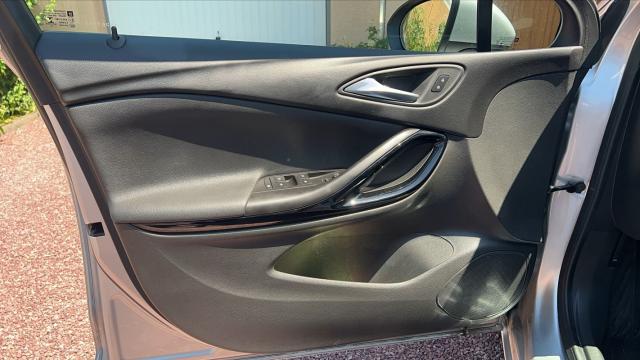 Opel Astra image 7
