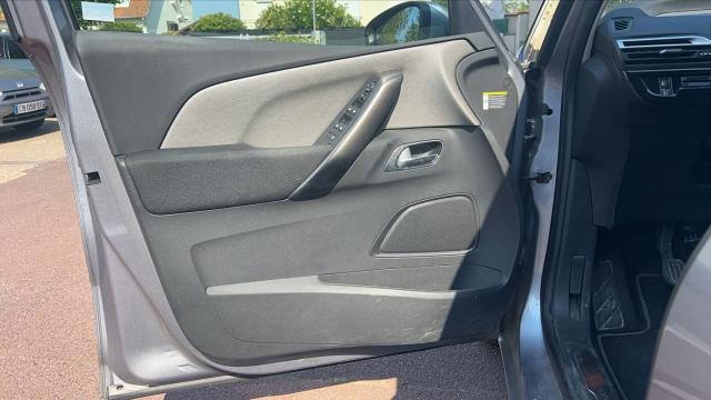 Citroen Grand C4 Spacetourer image 9