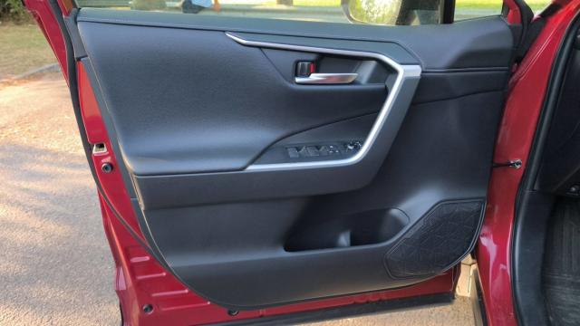 Toyota Rav4 image 9