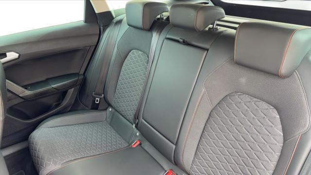 Seat Leon image 2