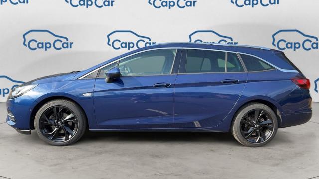 Opel Astra Sports Tourer image 9