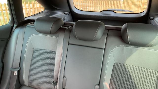 Opel Astra Sports Tourer image 6