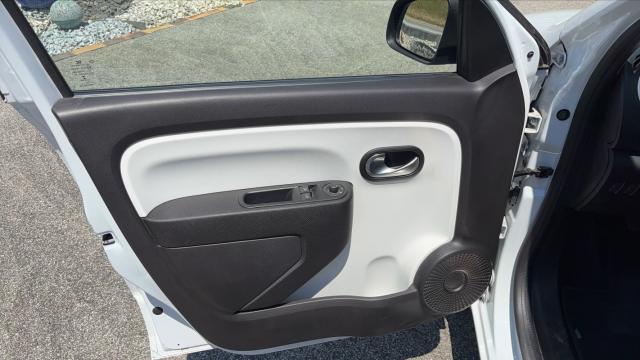 Renault Twingo image 6