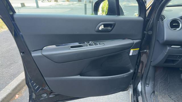 Peugeot 3008 image 2