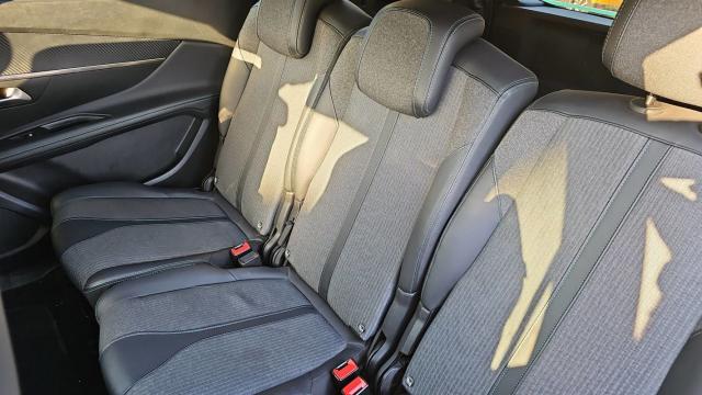 Peugeot 5008 image 3