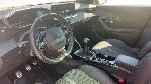 Peugeot 2008 image 6