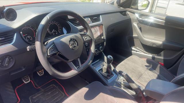 Skoda Octavia image 2