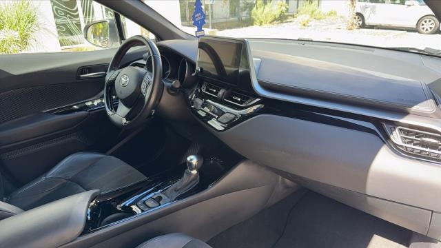 Toyota C-Hr image 5