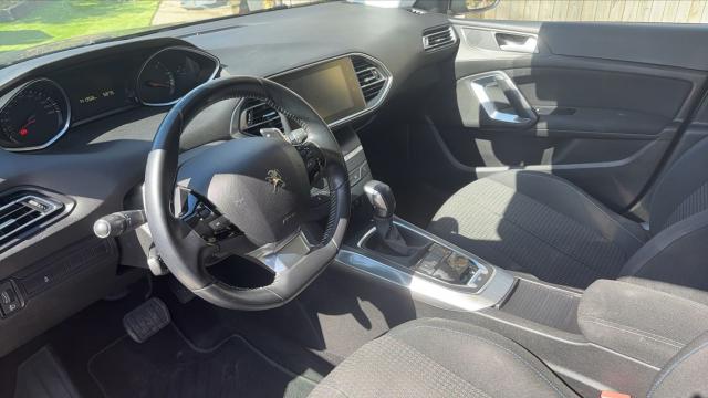 Peugeot 308 image 8
