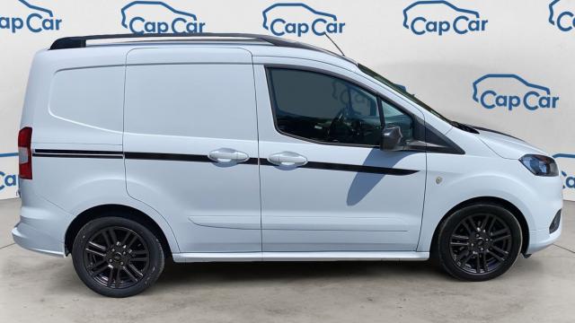 Ford Transit Courier image 9