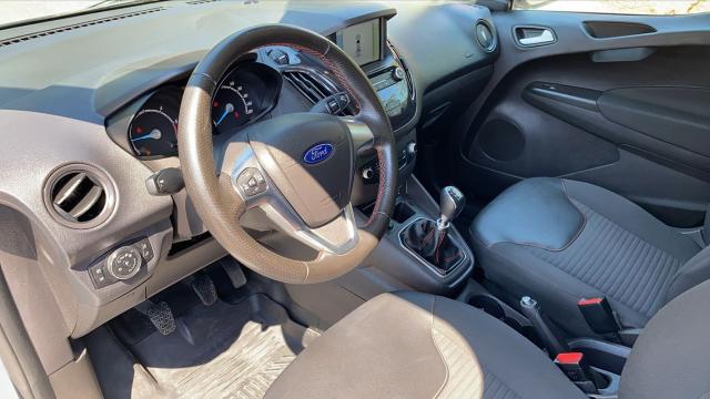 Ford Transit Courier image 5