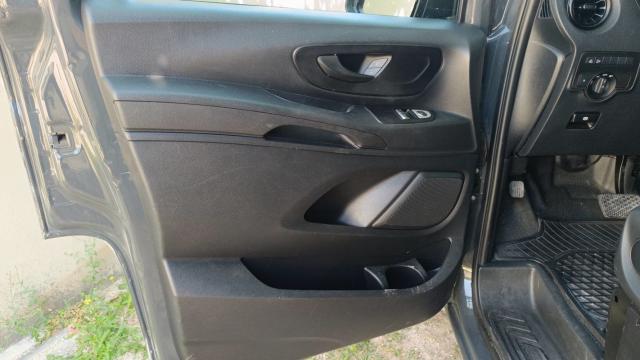 Mercedes Benz Vito image 4