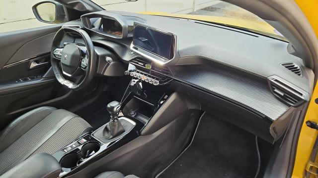 Peugeot 208 image 5