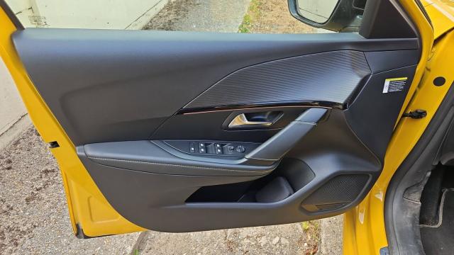 Peugeot 208 image 4