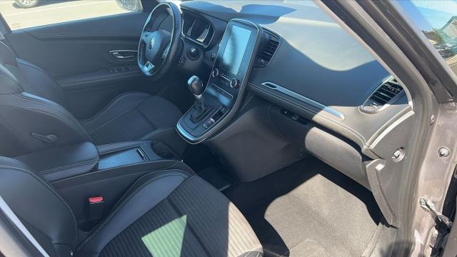 Renault Grand Scénic image 2