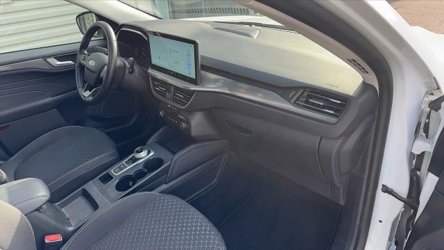 Ford Kuga image 4