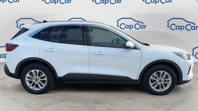 Ford Kuga image 1