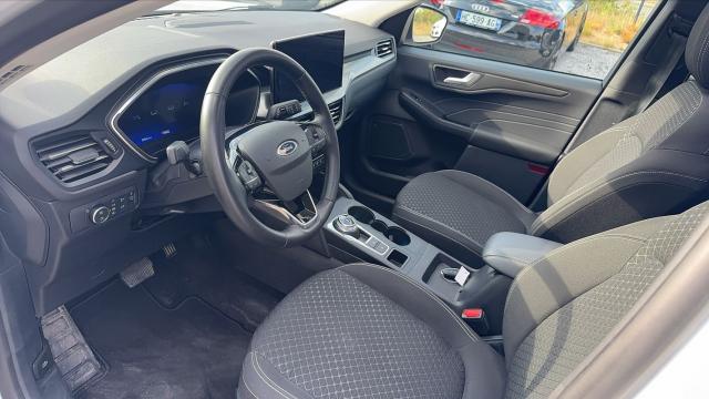 Ford Kuga image 9