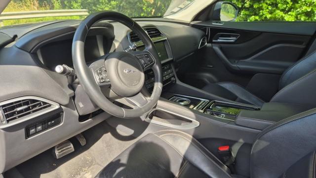 Jaguar F-Pace image 2