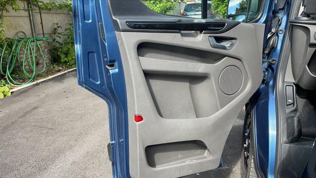Ford Transit Custom image 3