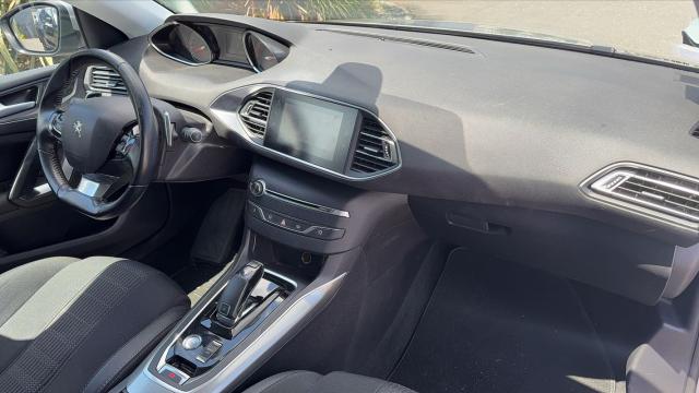 Peugeot 308 image 3