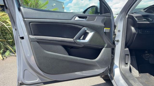 Peugeot 308 image 9