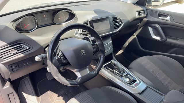 Peugeot 308 image 1