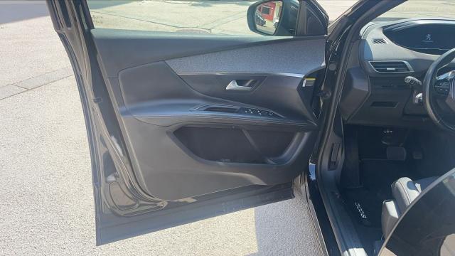 Peugeot 3008 image 5
