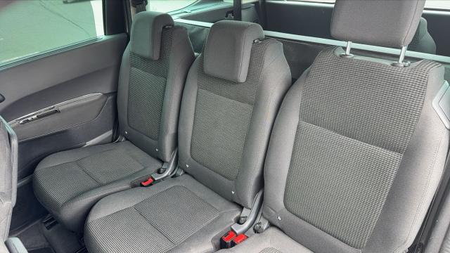 Peugeot 5008 image 8