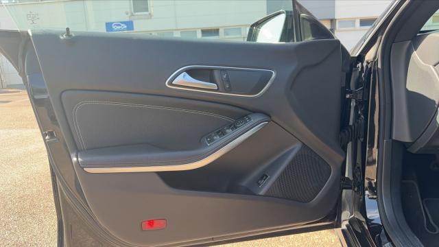 Mercedes Benz Cla Shooting Brake image 1