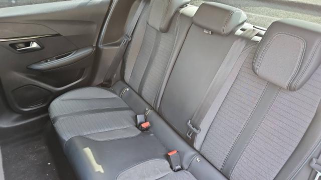 Peugeot 208 image 5