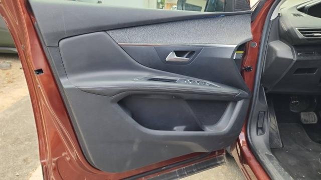 Peugeot 3008 image 8