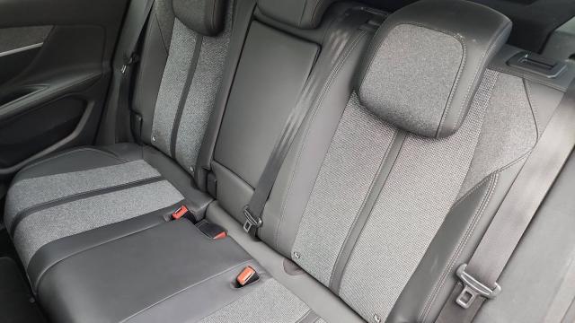 Peugeot 3008 image 6