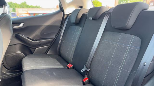 Ford Fiesta image 9