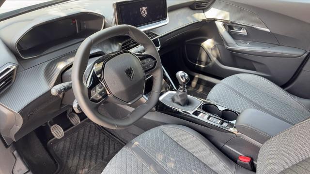 Peugeot 2008 image 5
