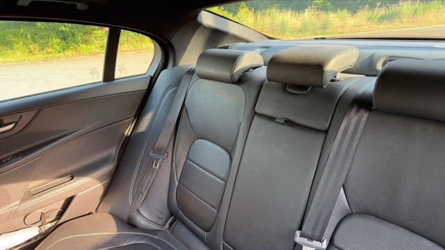 Jaguar Xe image 6