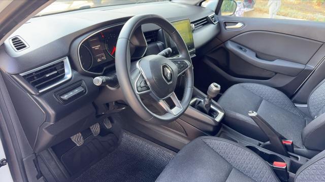 Renault Clio image 9