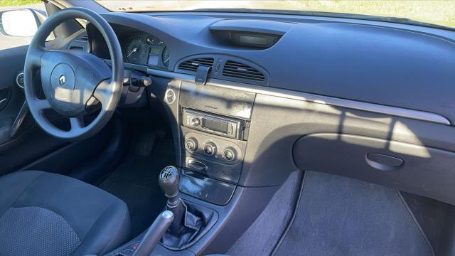 Renault Laguna image 1