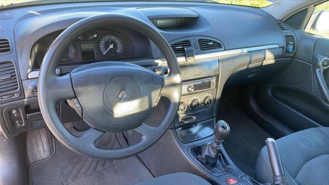 Renault Laguna image 2