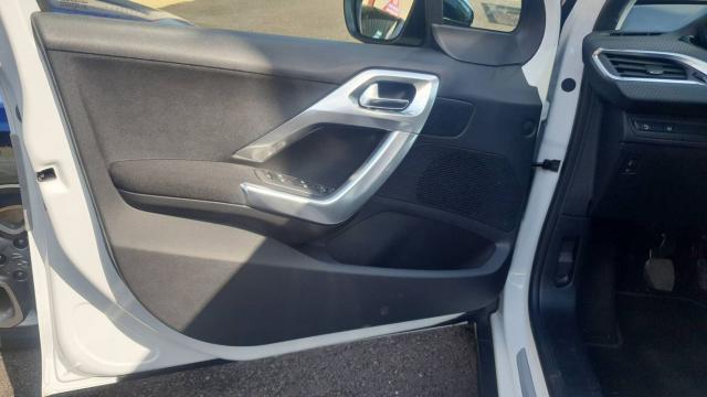 Peugeot 2008 image 1