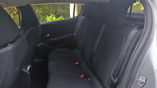 Peugeot 308 image 6