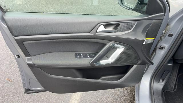 Peugeot 308 image 1