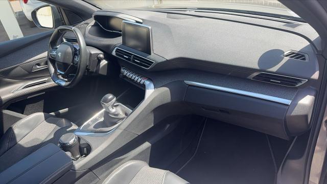 Peugeot 5008 image 3