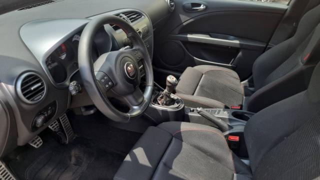 Seat Leon image 2