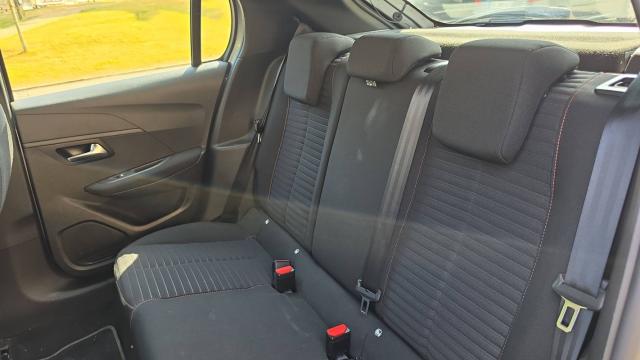 Peugeot 208 image 3