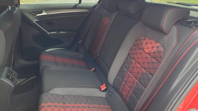 Volkswagen Golf image 2