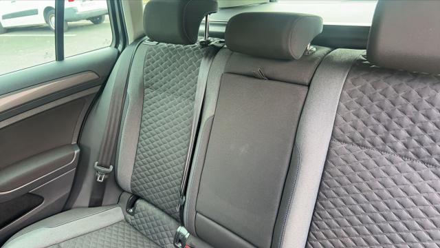 Volkswagen Golf Sw image 7