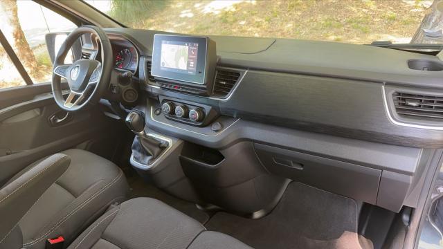 Renault Trafic image 9